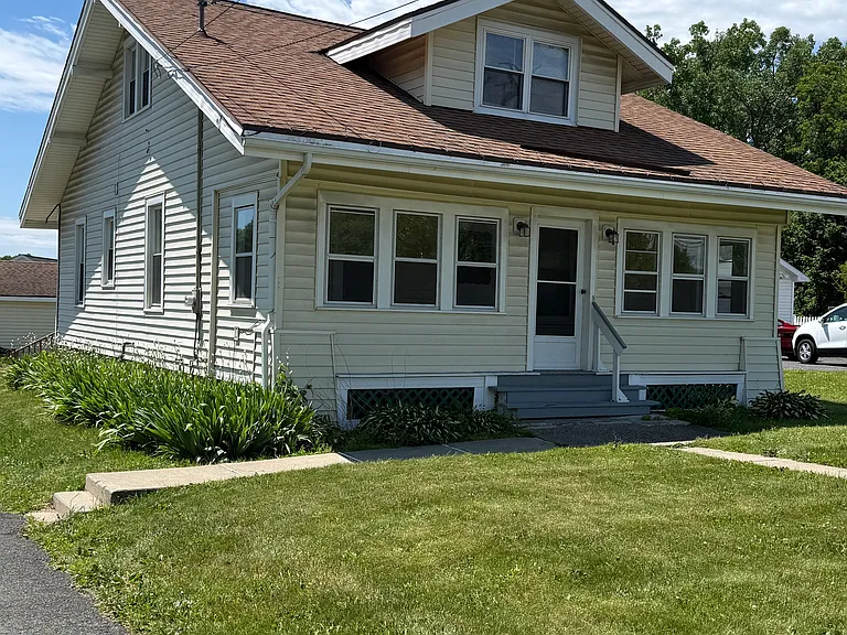 598 Boght Rd — Photo 1