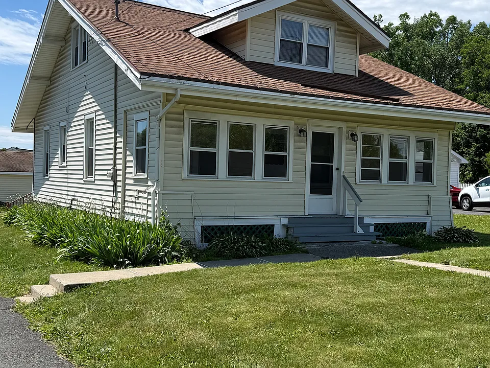 598 Boght Rd