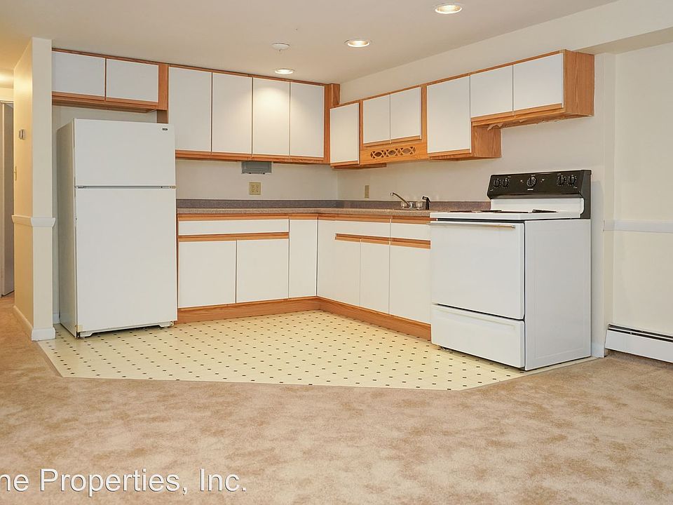 2nd image of 287 Pine St APT 20