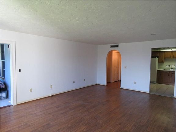 4th image of 4681 1st St NE Unit 208