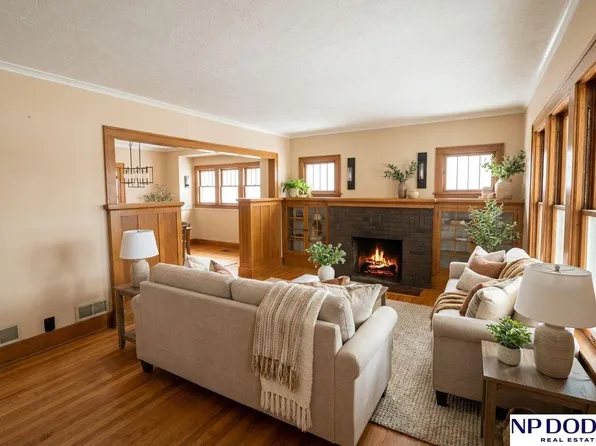 345 W 8th St, Fremont, NE 68025
