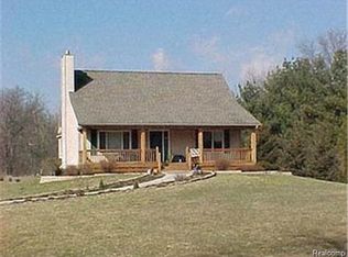 486 Elliott Rd, Fowlerville, MI 48836