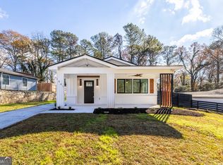 1041 Valley View Rd SE, Atlanta, GA 30315