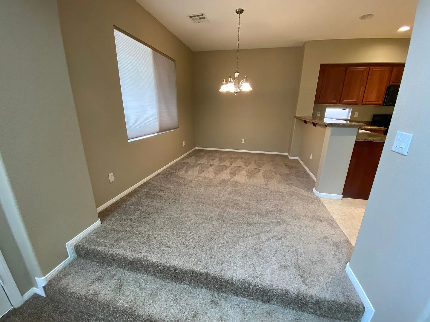 Wonderful 3 bed/2.5 bath home located in Summerlin — Photo 4