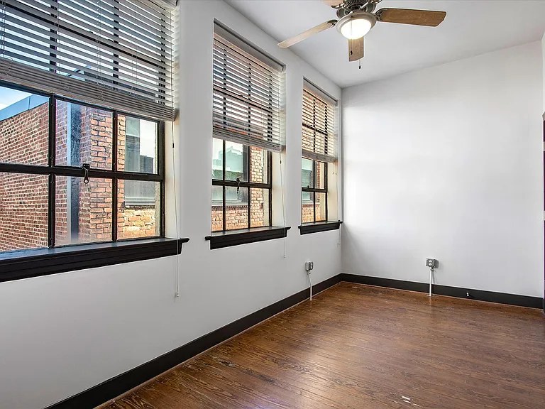 306 E Grace St #204 — Photo 25