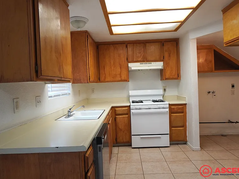 2661 Sunny Lane — Photo 7