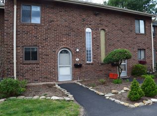 94 Wakefield Cir, East Hartford, CT 06118