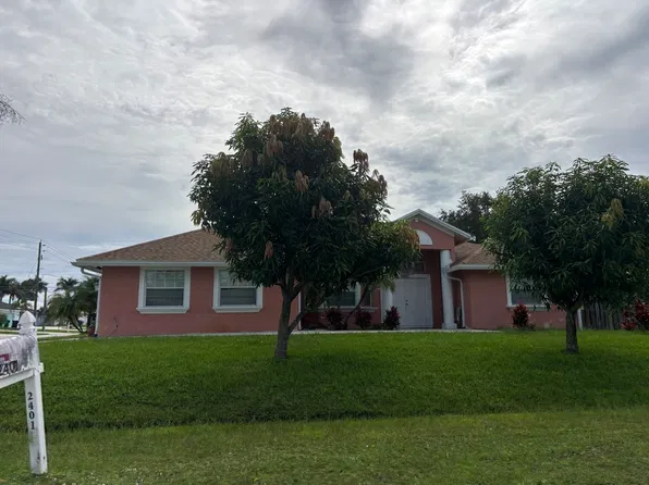 2401 SW Waikiki St, Pt Saint Lucie, FL 34953