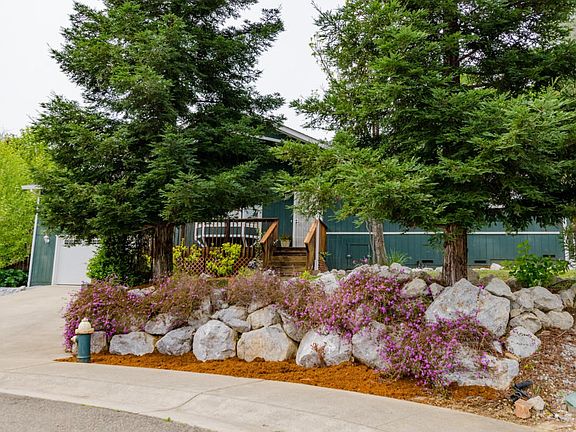 1974 Kinvarra Way-13