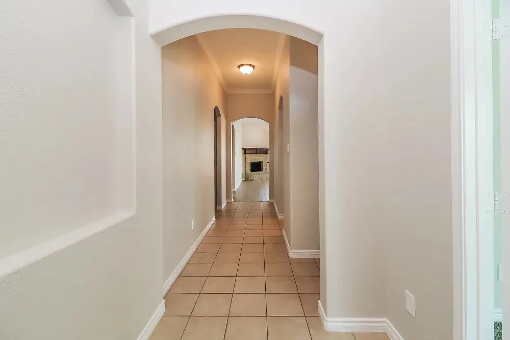 3 bed, 2166 sqft, $1,640 — Photo 2
