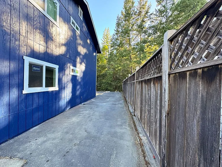 2148 Primrose Dr #6 — Photo 21