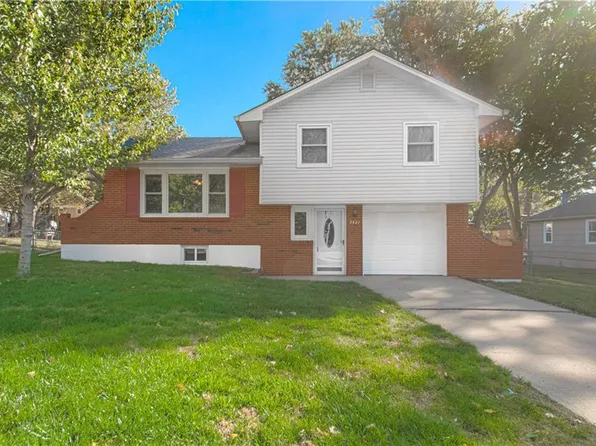 7521 N Tracy Ave, Gladstone, MO 64118