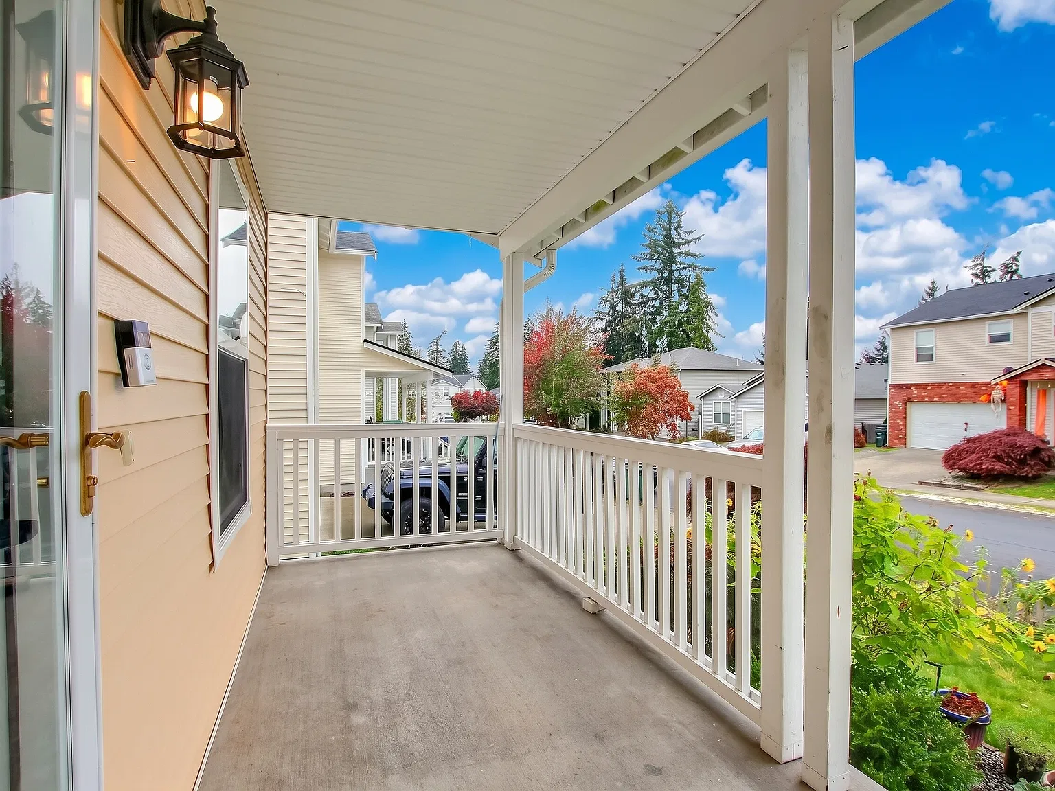 4 bed, 2064 sqft, $3,200 — Photo 3