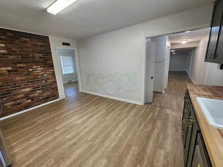 7520 W Markham St — Photo 11