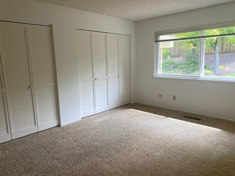 7358 Oakmont Dr — Photo 16