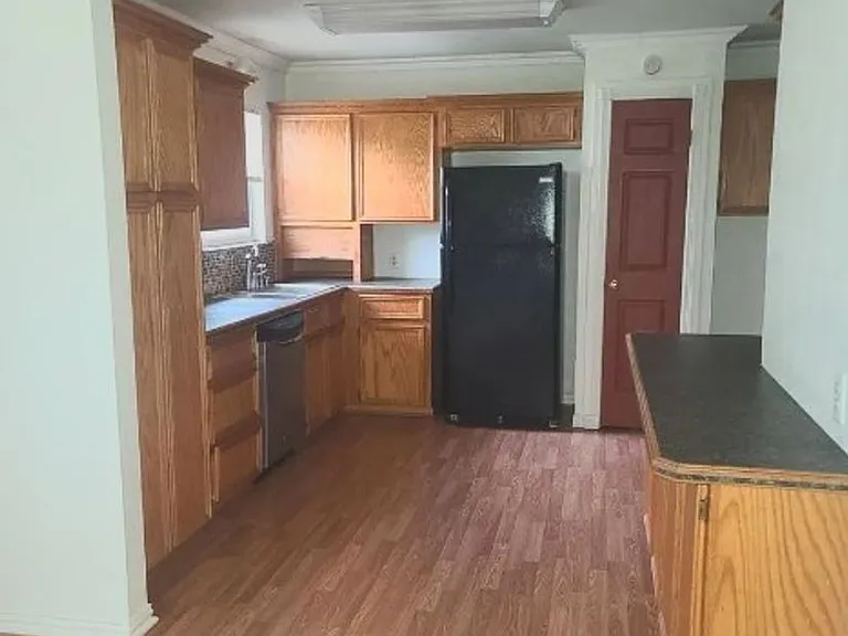 1306 Duval Dr — Photo 6