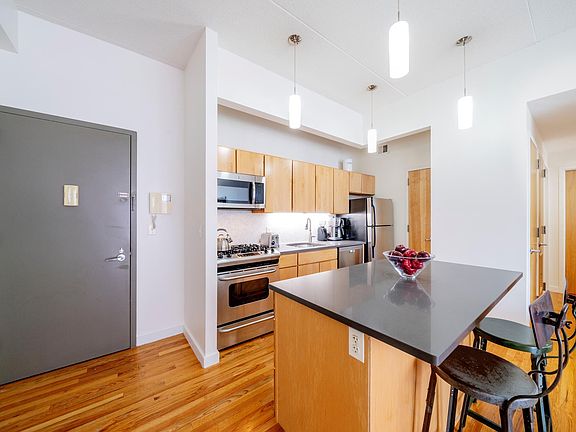5th image of 475 Sterling Pl APT 4I