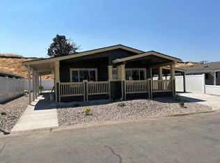 333 Mountain View Dr UNIT 62, Talent, OR 97540