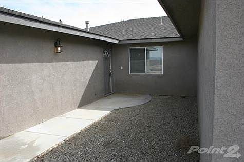9132 B court yard