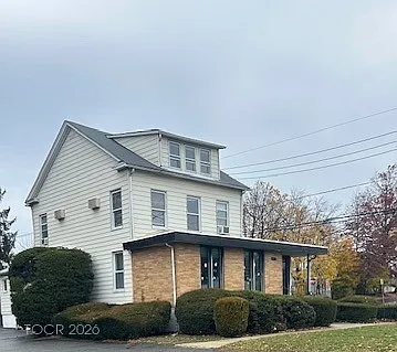 2 bed, $2,350 — Photo 2