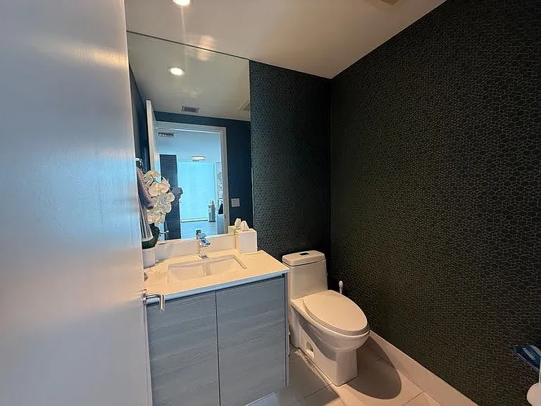 460 NE 28th St #3408 — Photo 11