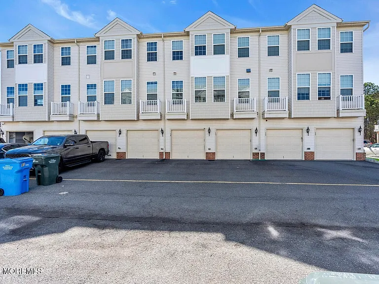 14 Kyle Dr — Photo 28