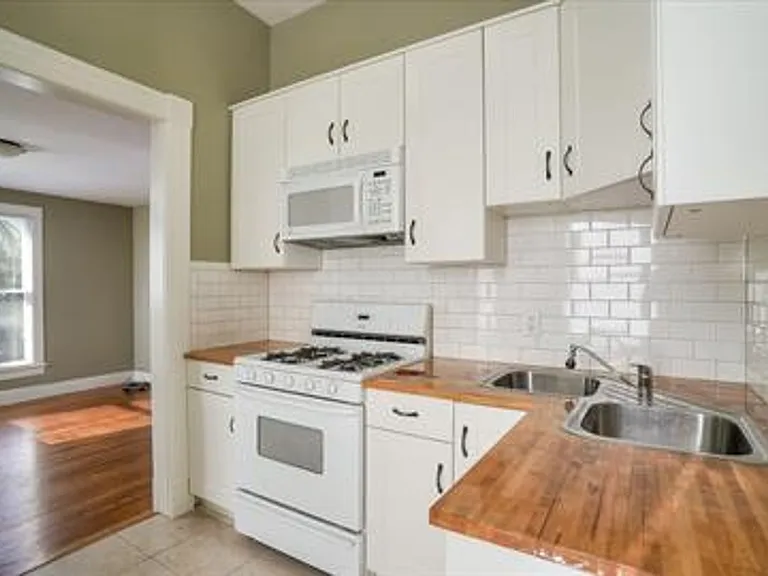1241 Regent Street — Photo 5