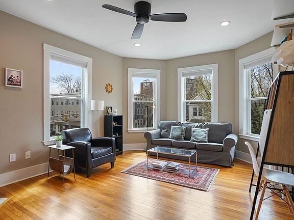 2nd image of 373-375 Broadway #373-5