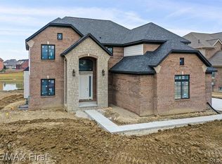 15907 Via Colico, Macomb, MI 48042