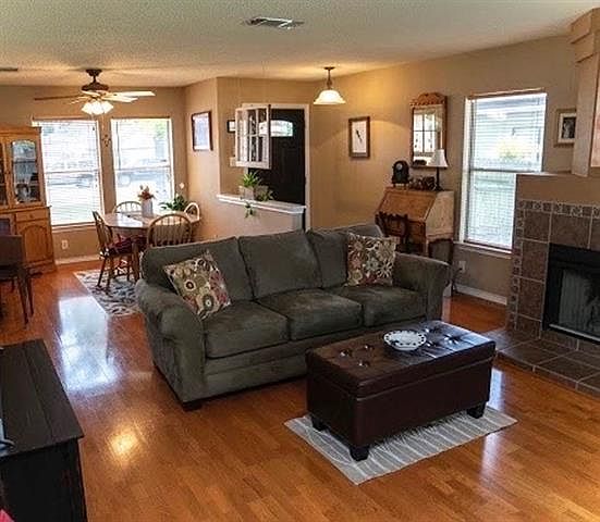 2nd image of 3265 Elizabeth Anne Ln