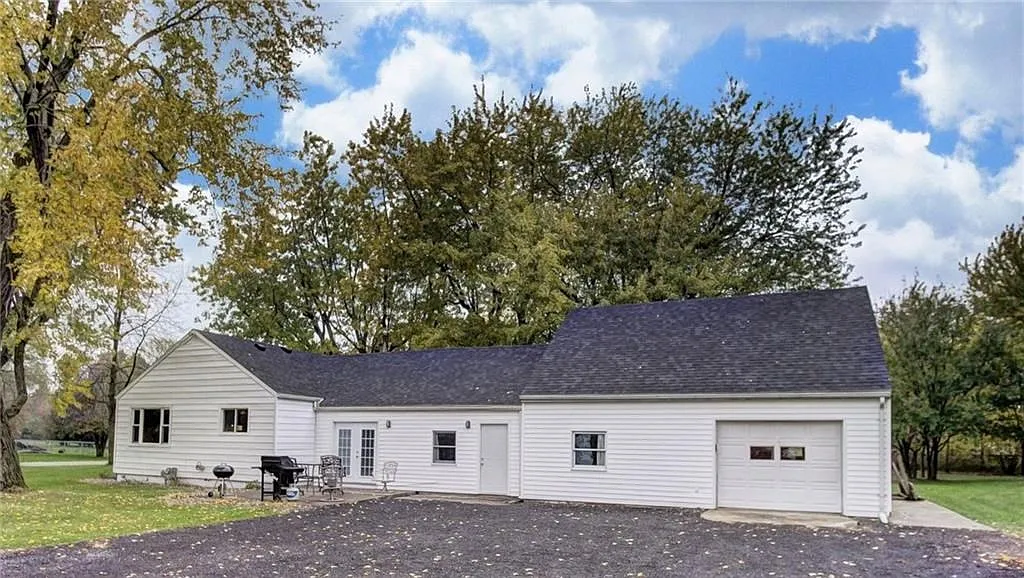 504 Lester Ave photo 1