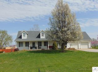18 NE 91st Rd, Clinton, MO 64735