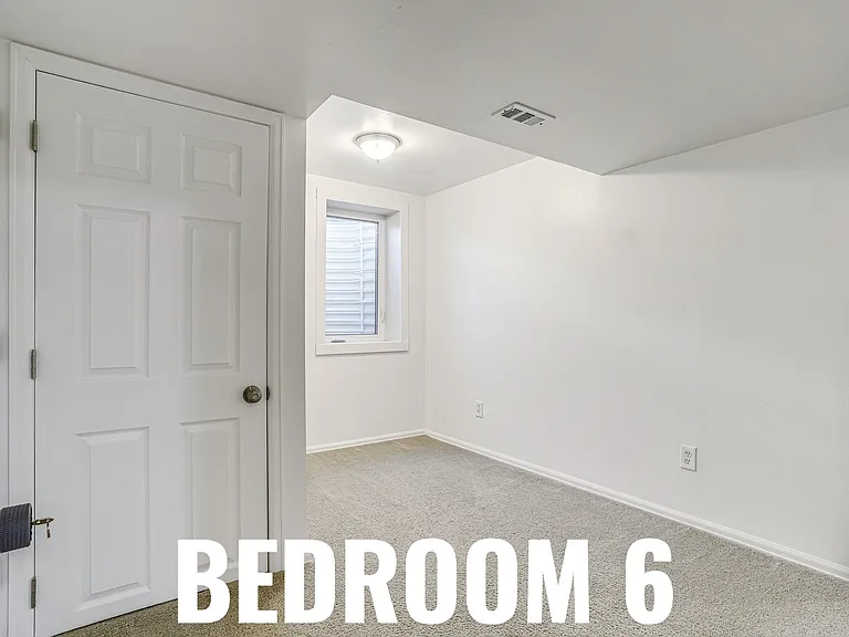 2860 S Golden Way #6 — Photo 1