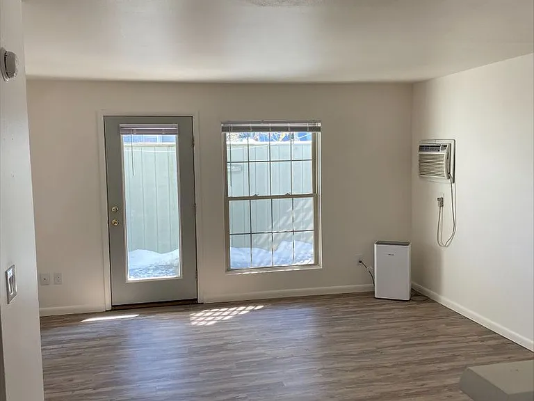 University Park Apartments near Cornell University — Photo 107
