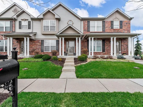 1229 Ridgeway Dr, Lake Saint Louis, MO 63367