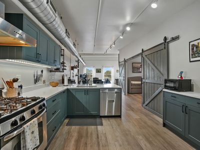 817 Grand Avenue #402, New Haven, CT, 06511