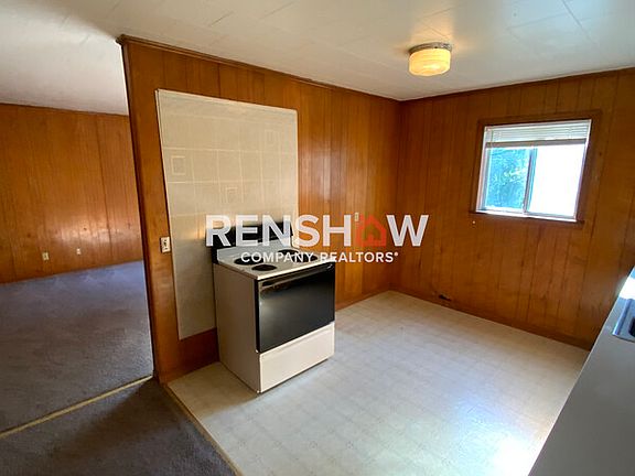 5th image of 110 E 7th St APT 10