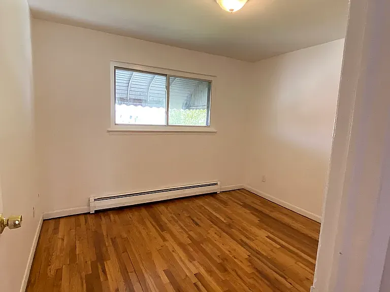 685 Jerome St #2 — Photo 9
