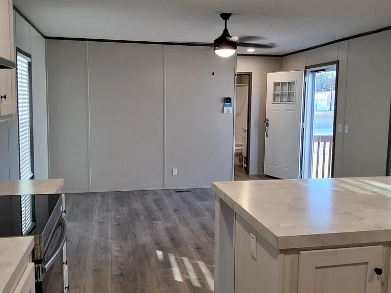 926 Lindsey St — Photo 18