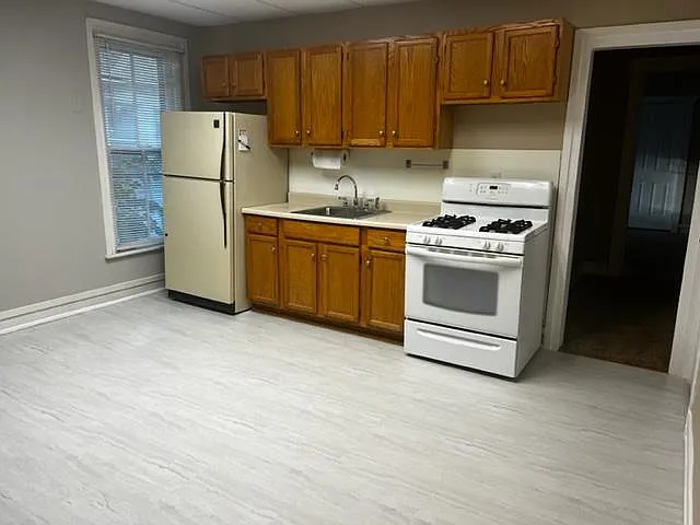 Kitchen 1