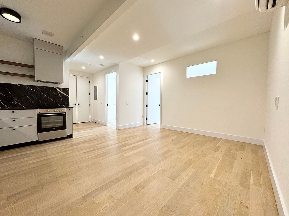 1st image of 260 Gold St APT 617