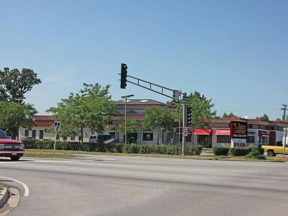 2nd image of 1207 N Skokie Hwy