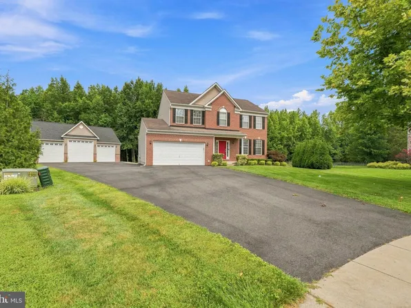 25 Gina Marie Ln, Elkton, MD 21921