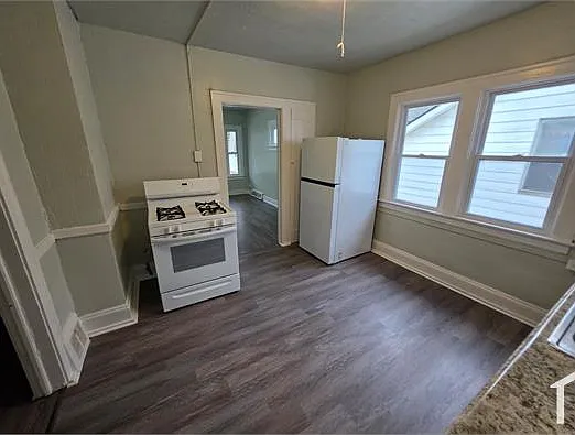 12713 Signet Ave #UP — Photo 3
