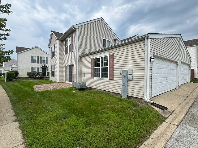 3 bed, 1.5 bath, 1287 sqft, $3,200 — Photo 4