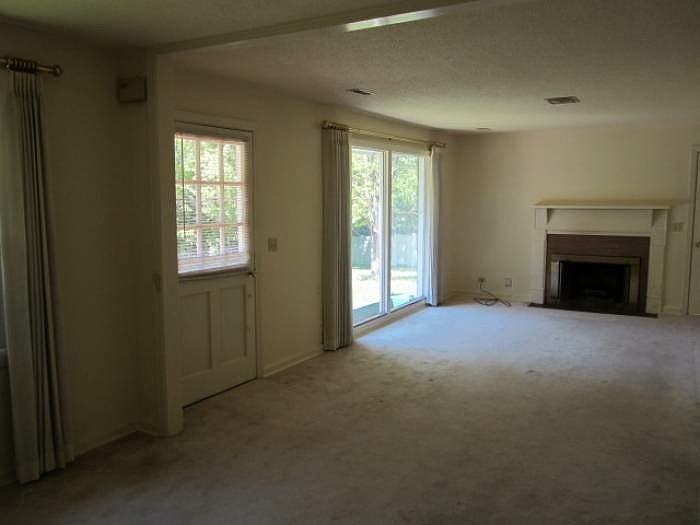 2nd image of 720 Spring St
