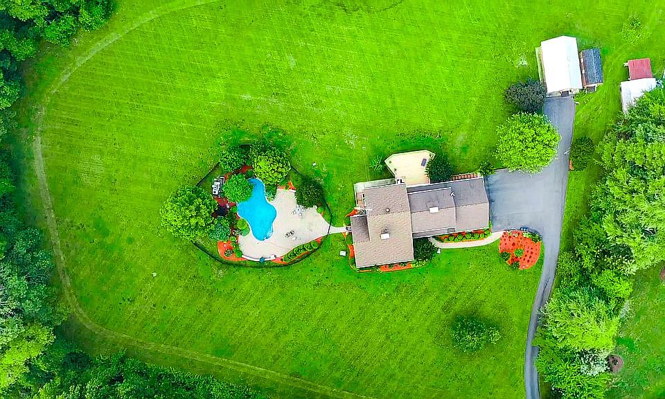 1st image of 6547 Peachblossom Heights Dr