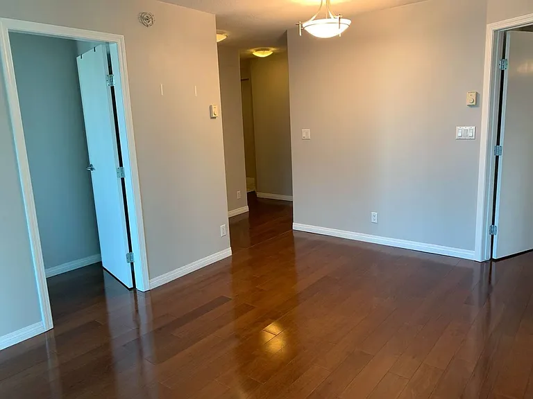 1328 W Pender St — Photo 10