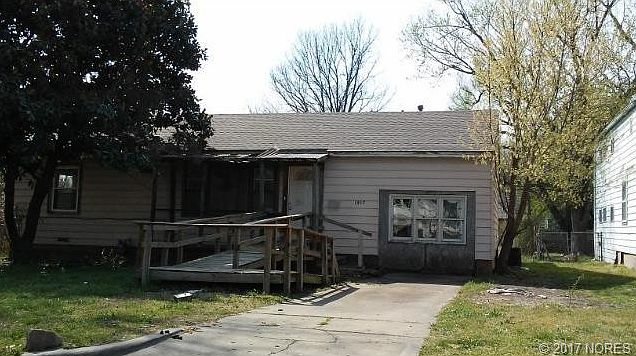 1st image of 1817 S Oak Ave