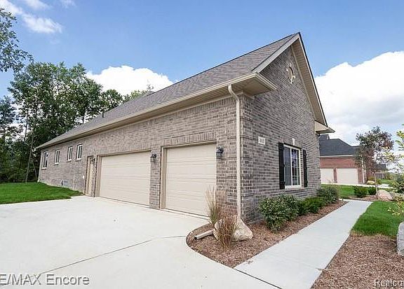 2nd image of LOT 28 Stonewall E Lot 28